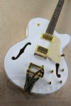 Hollowbody electric guitar